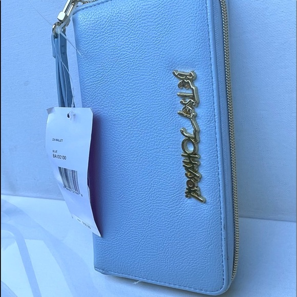 Betsey Johnson Pebbled Blue Zip Around wallet - Picture 6 of 11